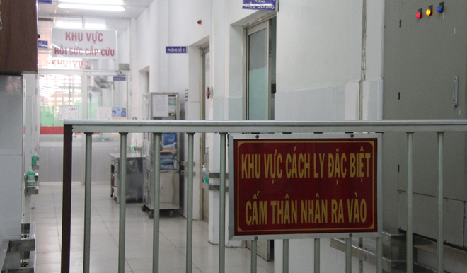 Ảnh: Bệnh nhân nhiễm virus Corona vui mừng khi được xuất viện, cảm ơn các bác sĩ Việt Nam đã tận tình cứu chữa - Ảnh 2. Ảnh: Bệnh nhân nhiễm virus Corona vui mừng khi được xuất viện, cảm ơn các bác sĩ Việt Nam đã tận tình cứu chữa - Ảnh 2.