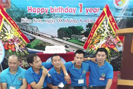 Kuroba tham gia tham gia hoạt động sinh nhật 1 tuổi của hội lái xe DNA.